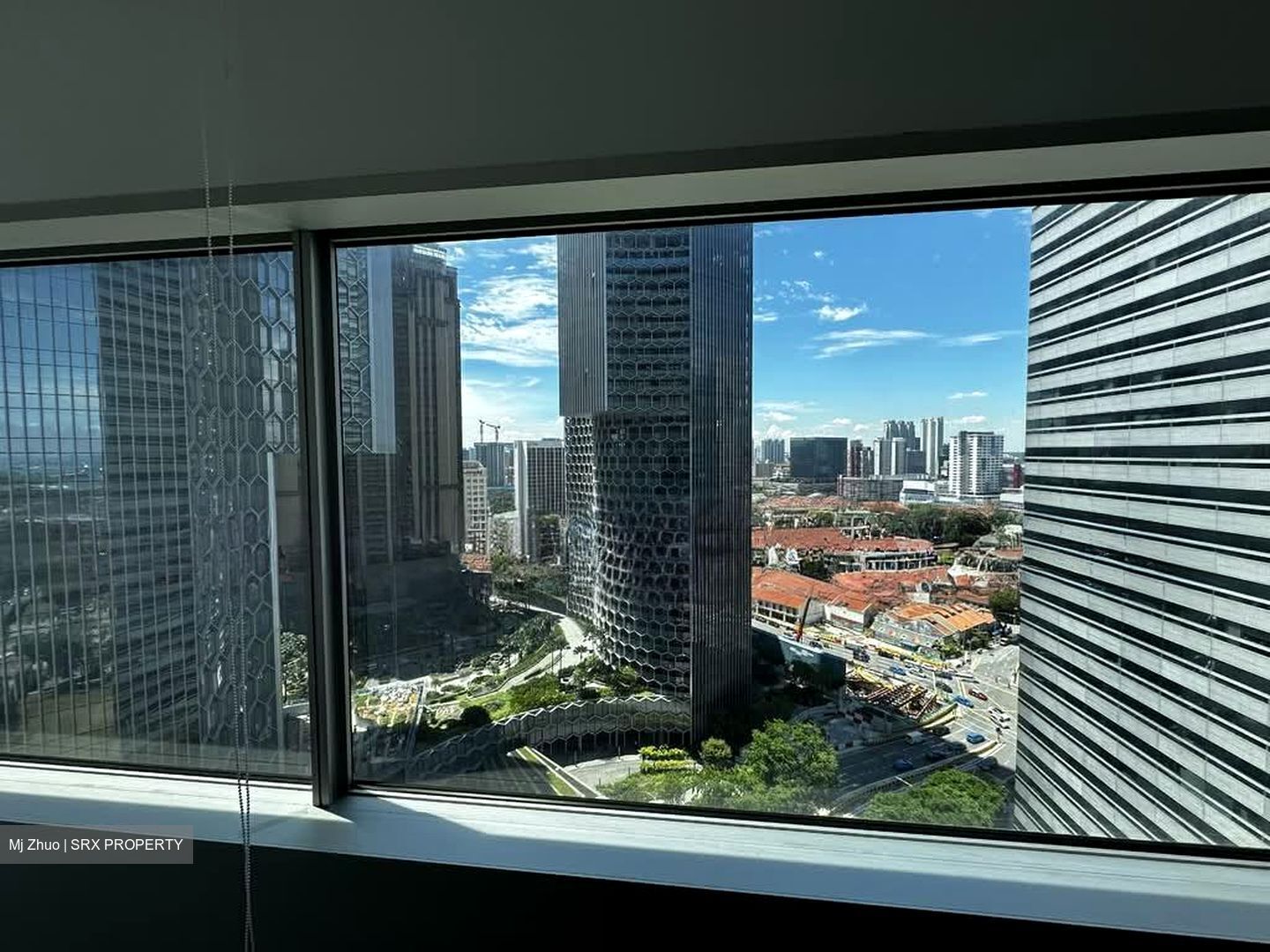 Gateway West (D7), Office #544179801
